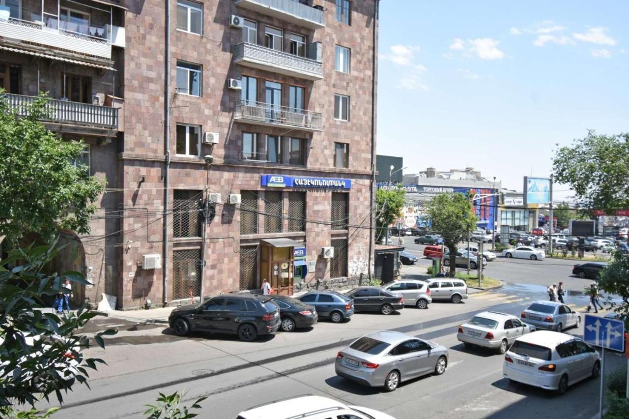 Красивая Квартира На Комитас 55 Yerevan Bagian luar foto